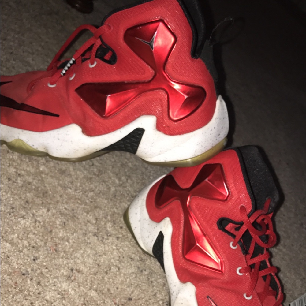 Great Lebron Xiii Shoes! Size 7y