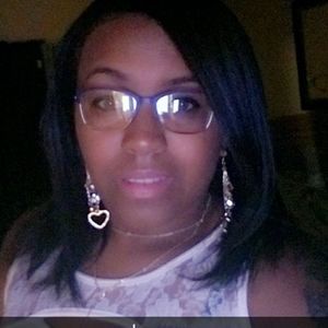 Meet your Posher, Felicia