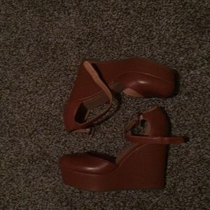 Platform wedges