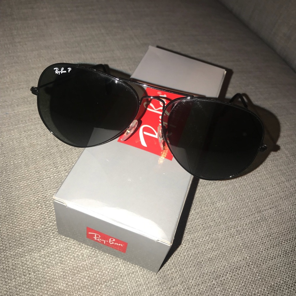 Black Ray Ban Aviators