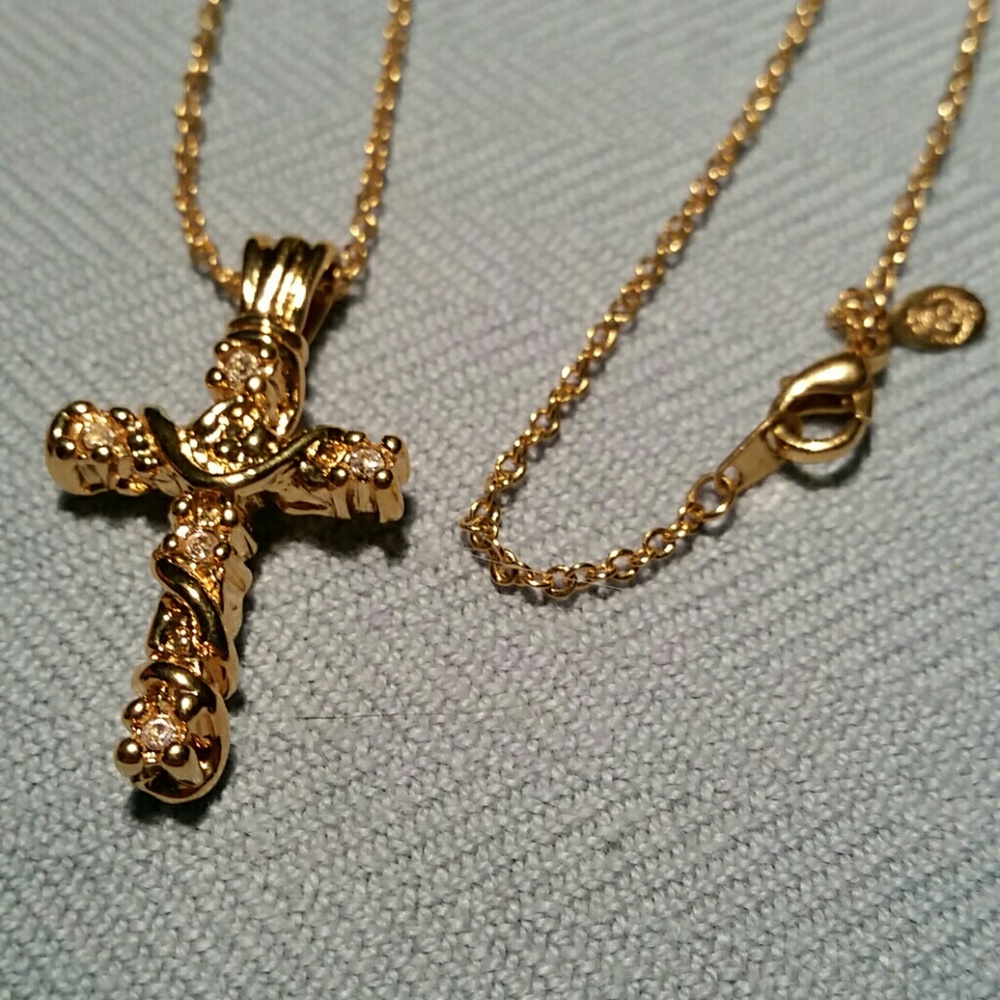 EXQUISITE GOLD CROSS NECKLACE PREMIER DESIGNS