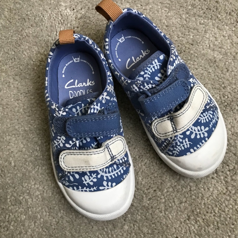 Clarks blue shoes for toddler girls