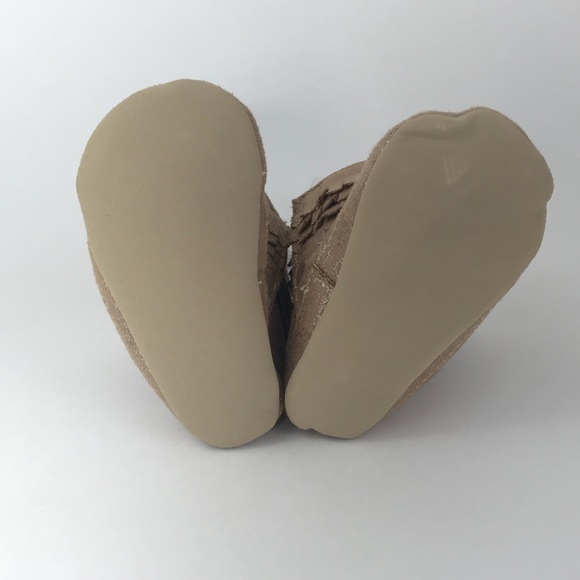 CARTER’S Infant’s Gold Glitter Booties - Picture 5 of 5