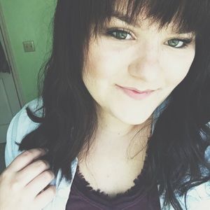 Meet your Posher, Elena