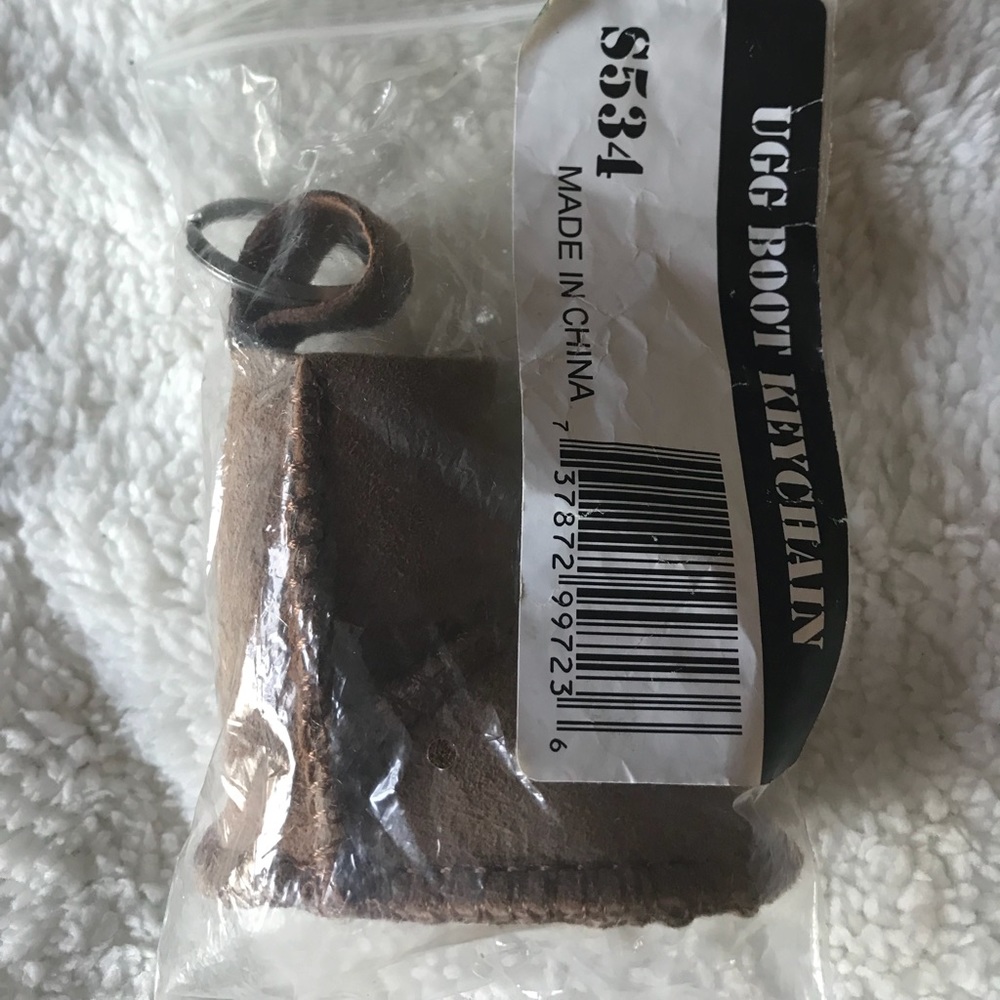 Brand new chestnut ugg boot keychain
