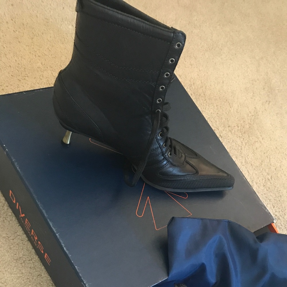 Diverse boots.  Size 7.5