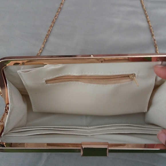 Crossbody clutch - Picture 2 of 4