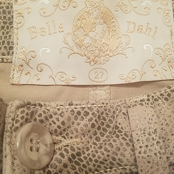 Bella Dahl Tan Snake Skin Shorts s27 - Picture 3 of 4