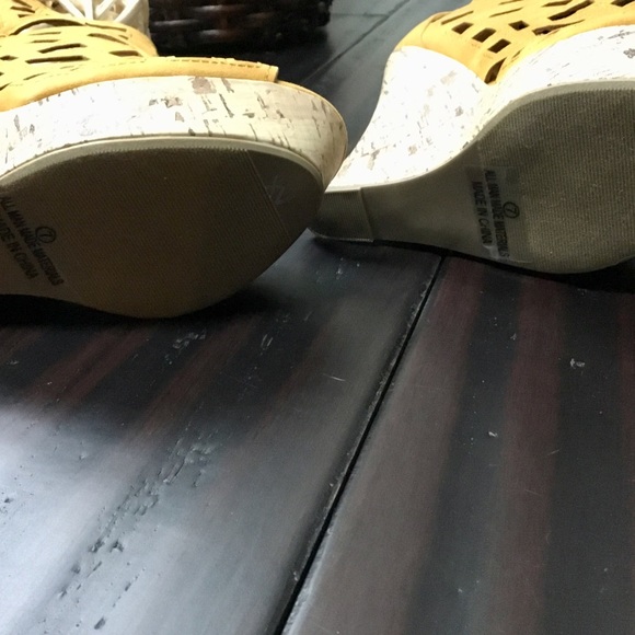 Liliana Mallika Cutout Cork Wedge NWOB - Picture 4 of 8