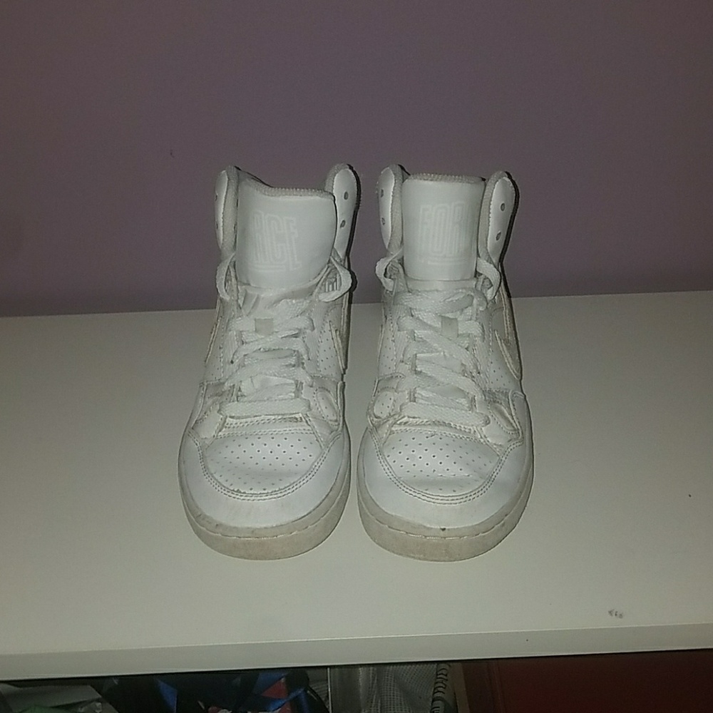 White nike sons of force