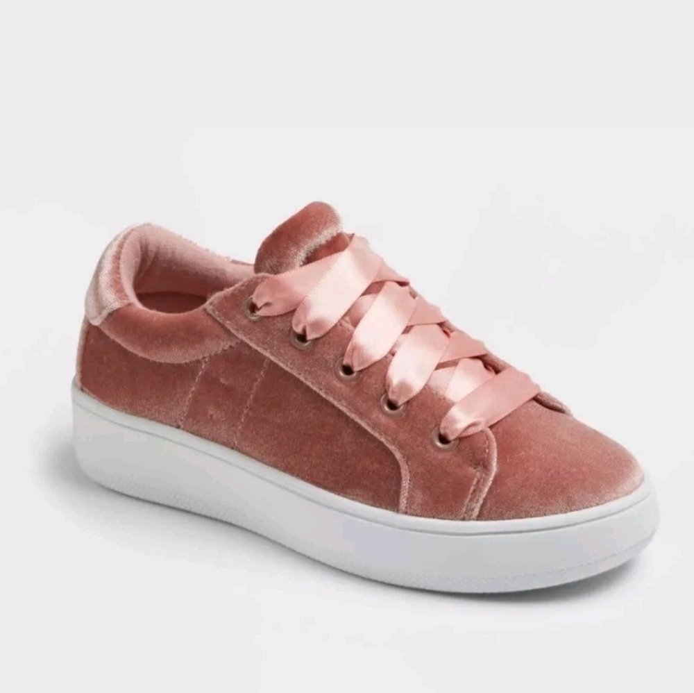 ❎SOLD❎ Stevies Velvetkrush Pink Sneakers Size 2 - Picture 5 of 6