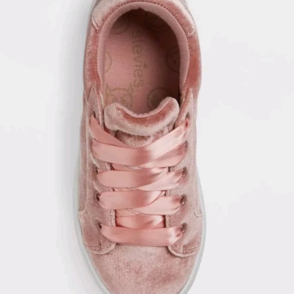 ❎SOLD❎ Stevies Velvetkrush Pink Sneakers Size 2 - Picture 6 of 6