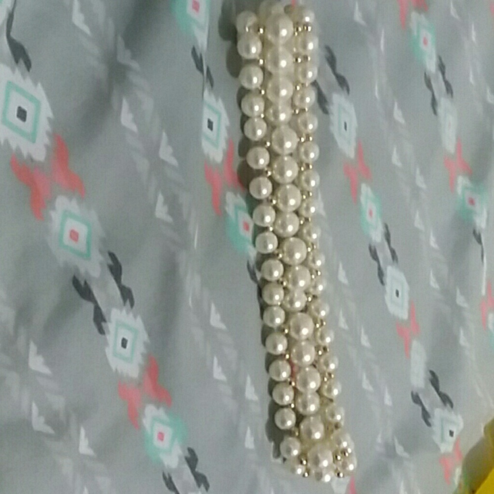 Pearl choker