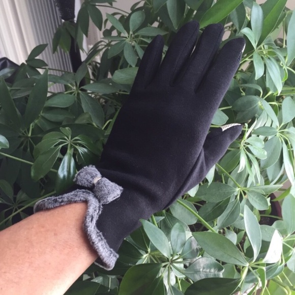 Touch Screen Winter Gloves - Picture 3 of 5