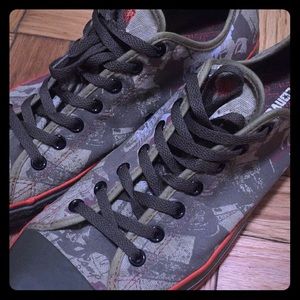 Size 13 Chuck taylors converse