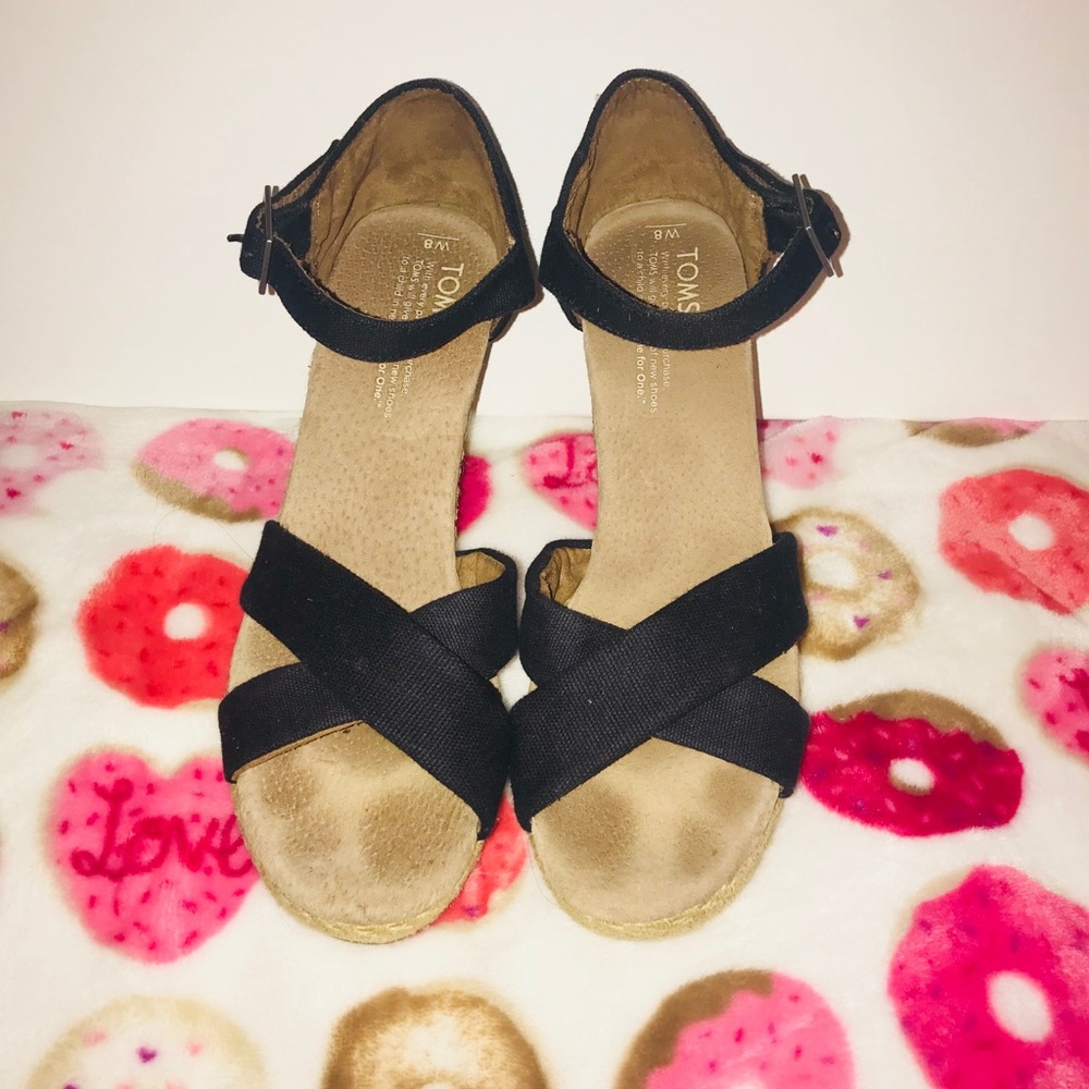 TOMS wedge sandals.!