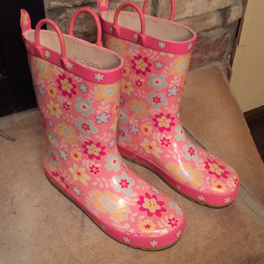 Cute children’s rain boots!!
