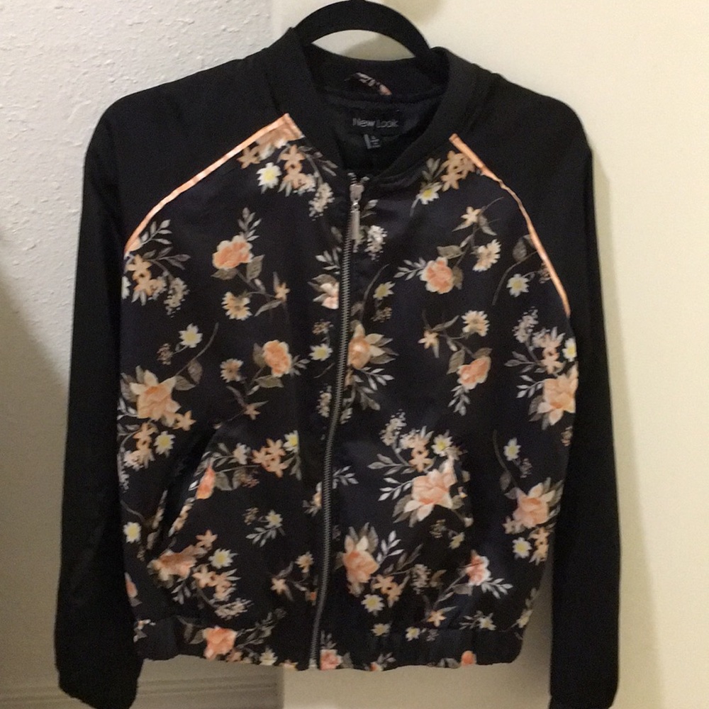 Floral bomber jacket💐✨