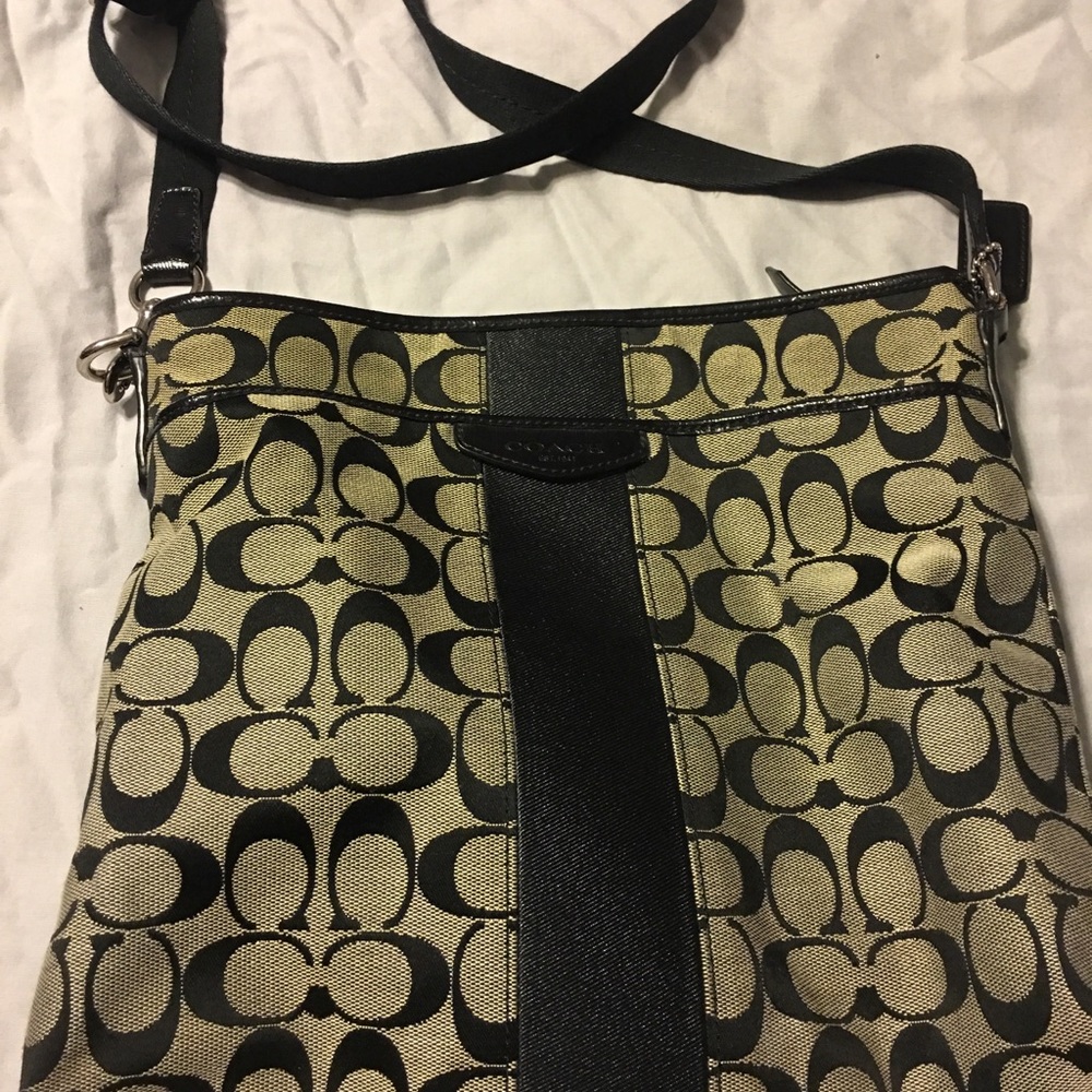 Authentic coach crossbody purse
