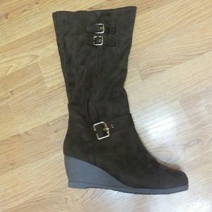 NIB! Faux Suede Brown Wedge Boots - Sz. 7