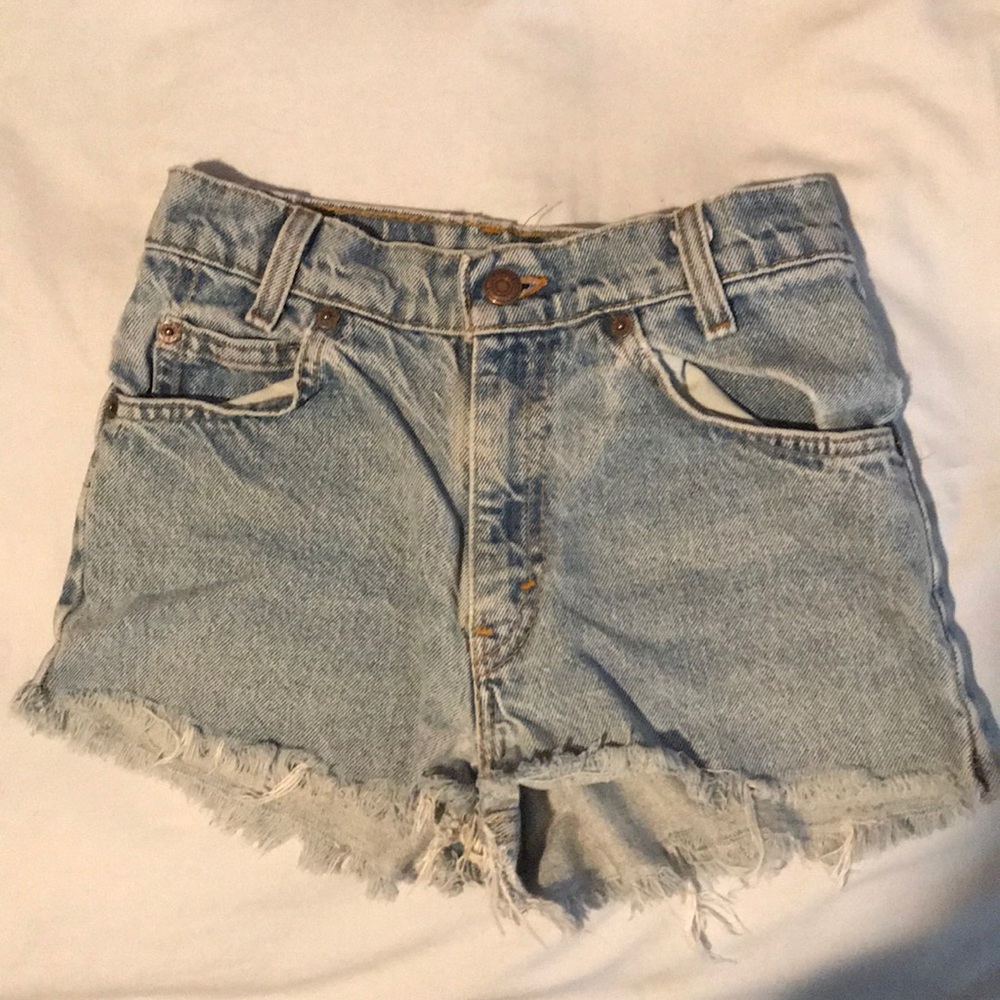 Levi high waisted shorts