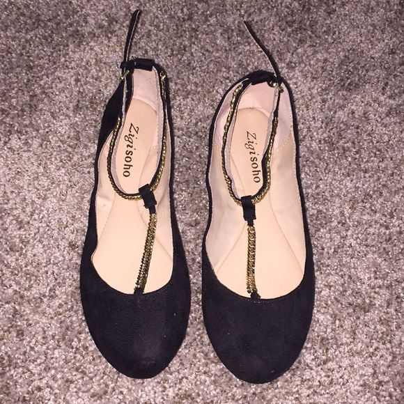 Flats - Picture 1 of 2