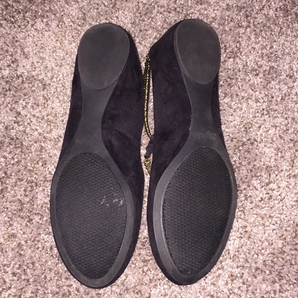 Flats - Picture 2 of 2