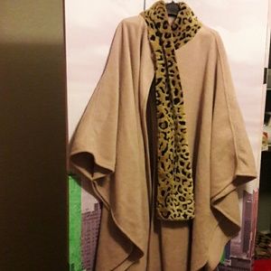 East 5th khaki beige fleese shawl