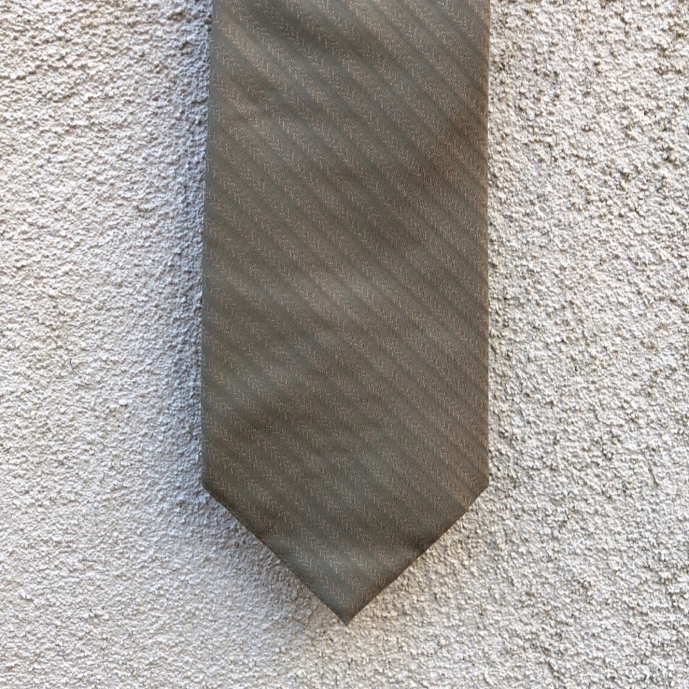 All silk tie made in USA by Donna Karan collection