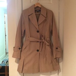 DKNY Camel Trench, Size M