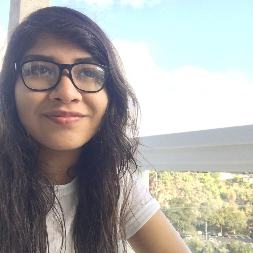 Meet your Posher, Ana