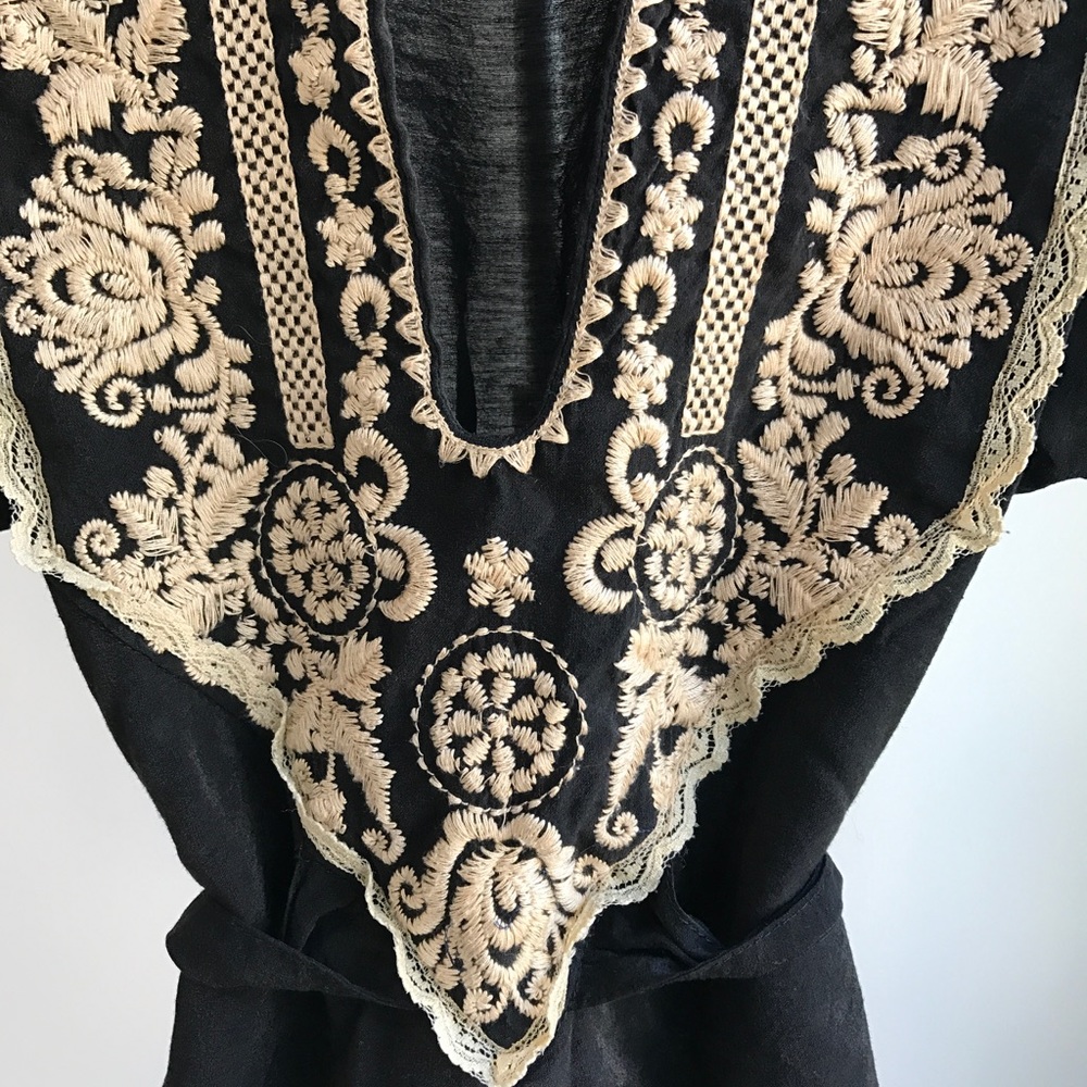 S Line Embroidered Linen BOHO Top