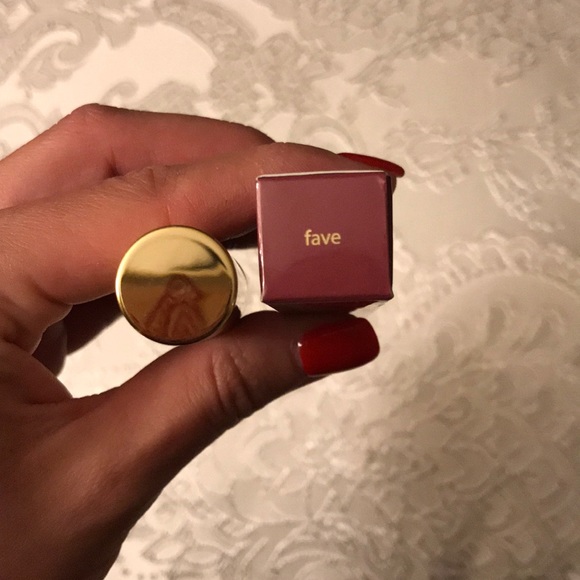 Tarte Glossy Lip Paint- shade “fave” - Picture 2 of 2