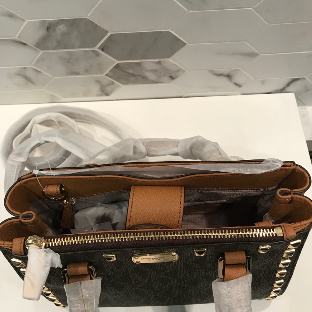 🎁Michael Kors Small Satchel🎁 - Picture 7 of 7