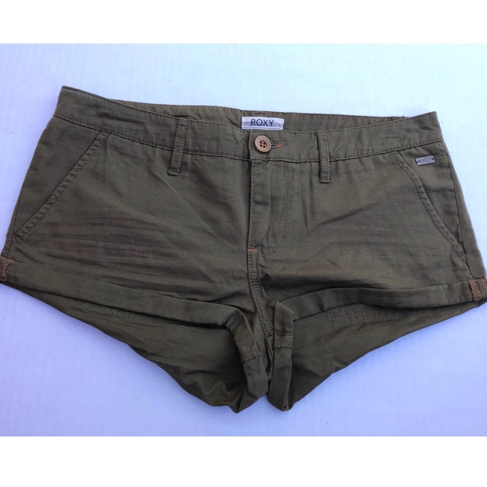 Roxy Shorts In Camo Green Size 26