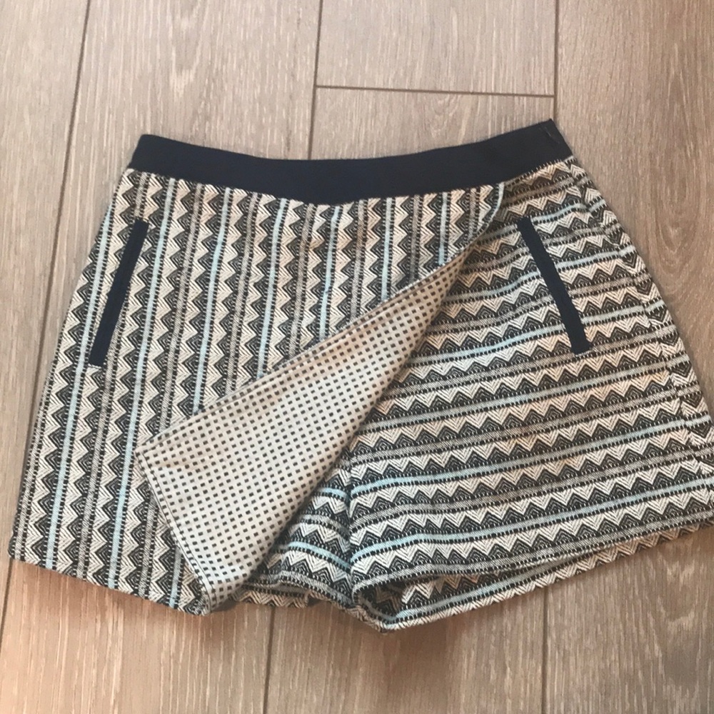 Never worn Greylin Asymmetrical Textures Skort