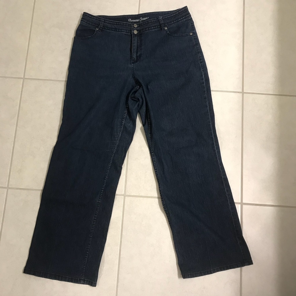 Avenue Jeans