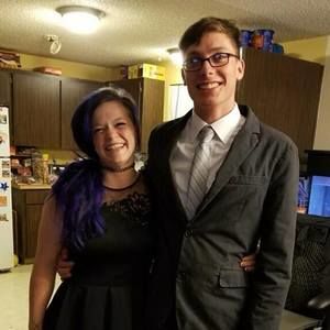 Meet your Posher, Max