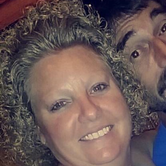 Meet your Posher, Bobbi - Picture 1 of 1