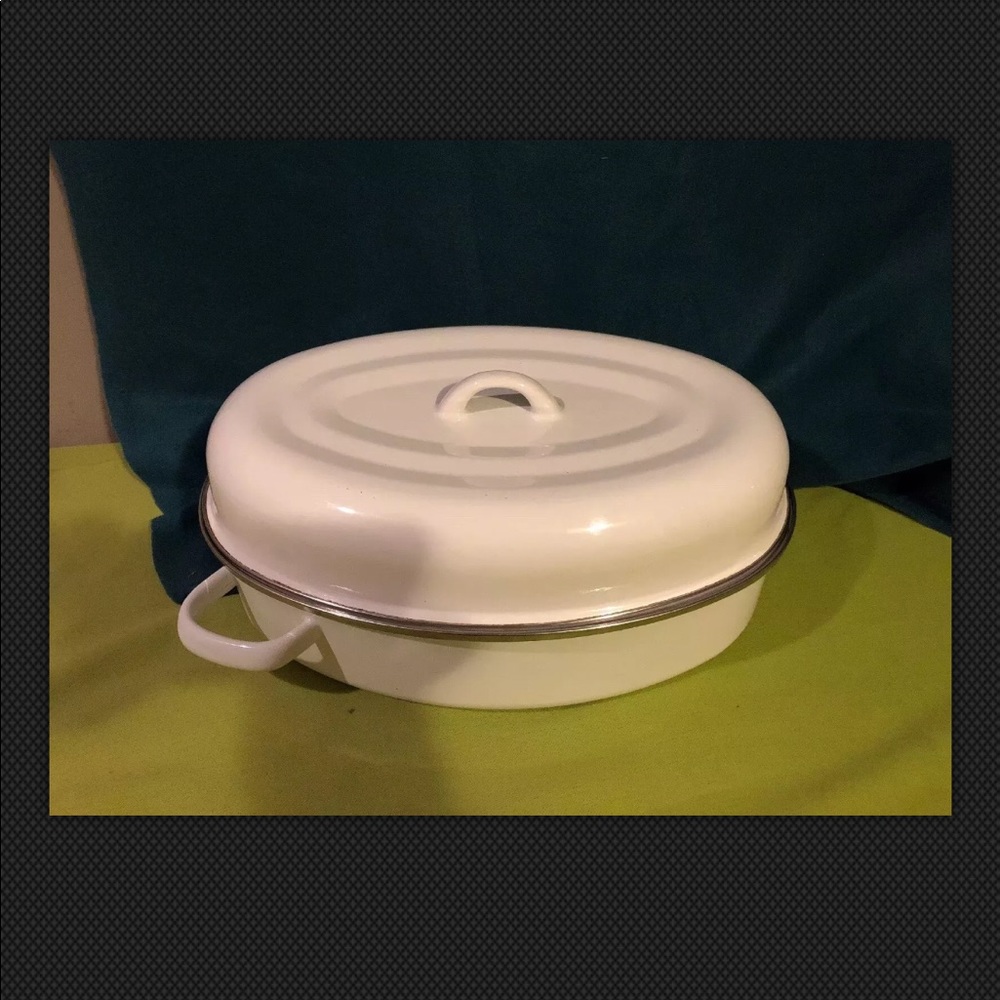 White enamel roaster