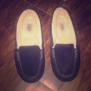 Women’s like new UGG Ansley Slip-On Shoes size 7