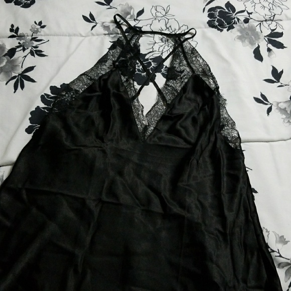Victoria's Secret Other - VICTORIAS SECRET LACE NIGHTGOWN