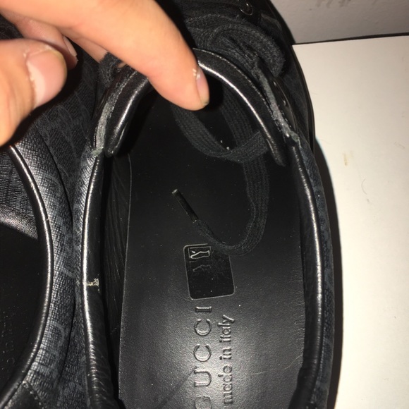 Gucci authentic shoes. Low top size 9 - Picture 7 of 7