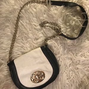 Small handbag with gold chain