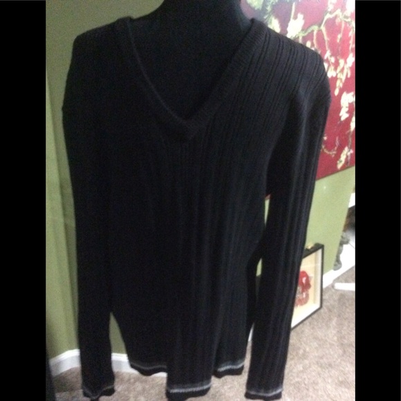 Calvin Klein Other - Calvin Klein v-neck sweater