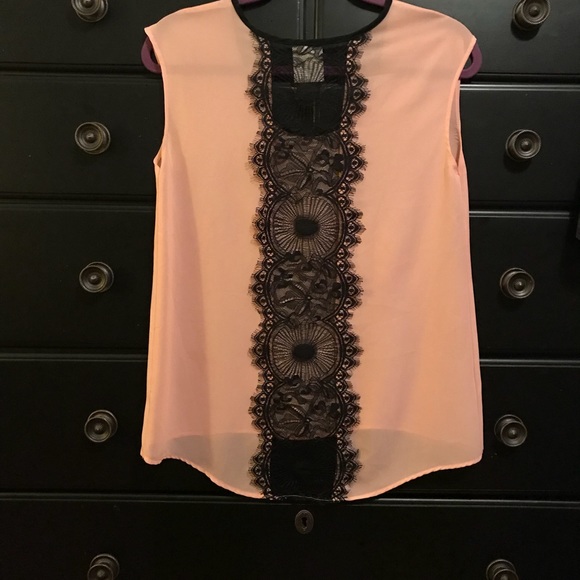 Lace back sheer Francesca’s Boutique top - Picture 1 of 2