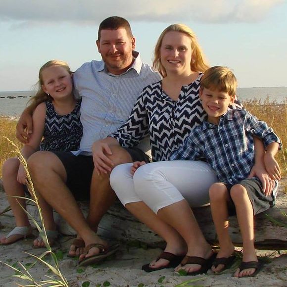 Meet your Posher, Jennifer - Picture 1 of 1