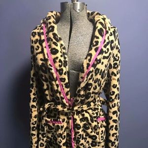 Ladies Leopard robe