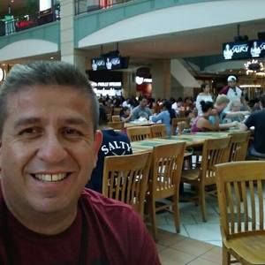 Meet your Posher, Gerson rolando