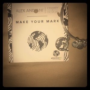 Is a very cute bracket that many girls can enjoy.